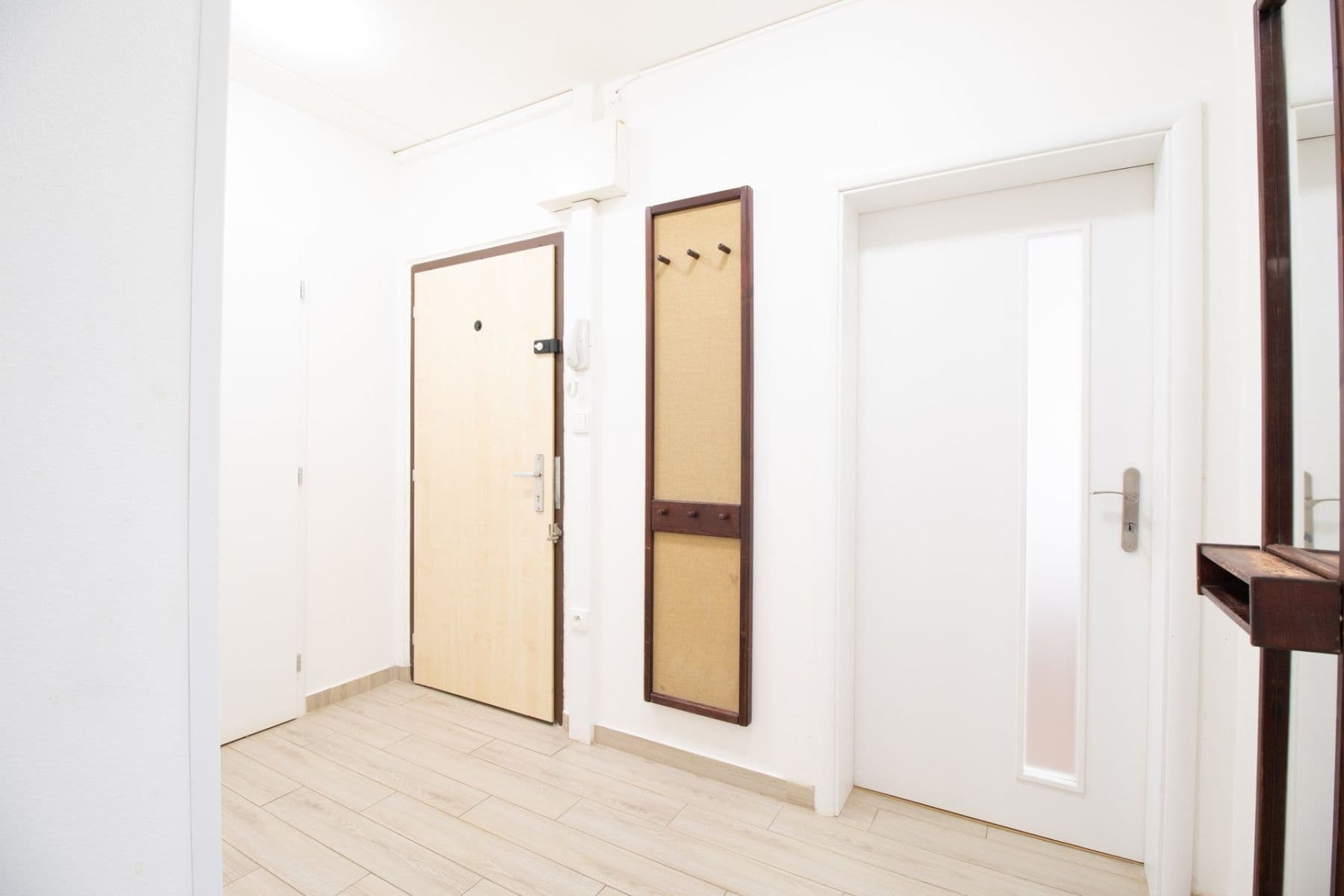 Prenájom bytu 3-izbový 65 m², Bazovského, Praha, Praha Prenájom bytu 3-izbový 65 m², Bazovského, Praha, Praha