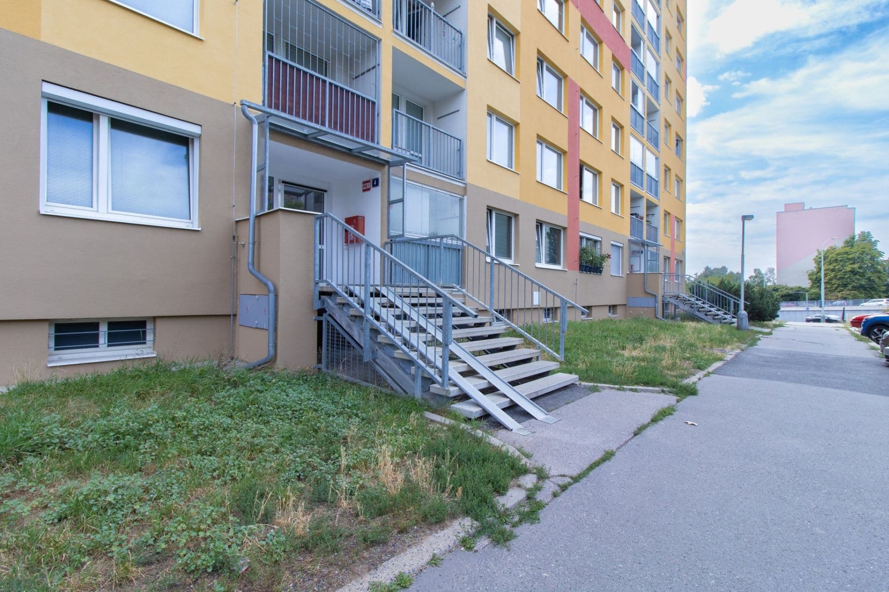 Prenájom bytu 3-izbový 65 m², Bazovského, Praha, Praha Prenájom bytu 3-izbový 65 m², Bazovského, Praha, Praha