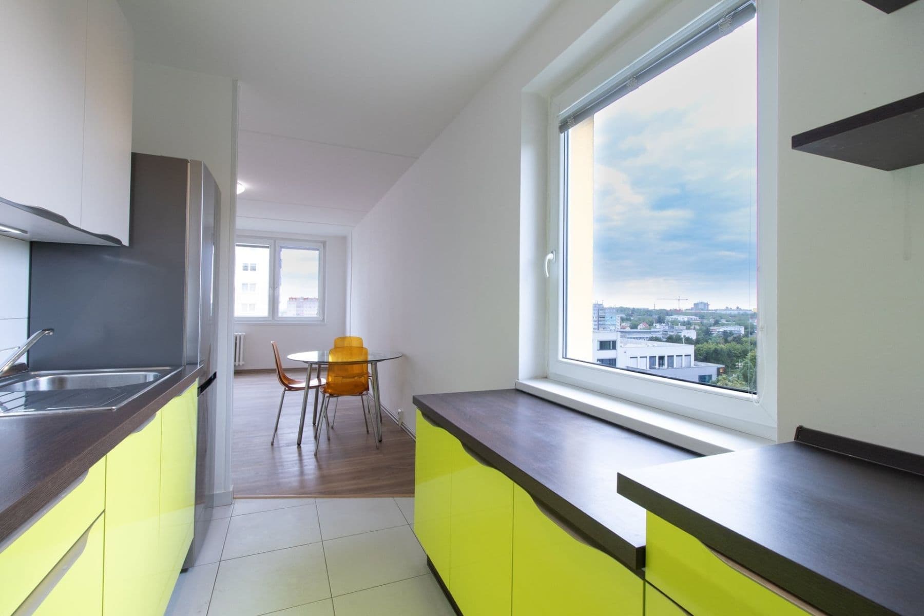 Prenájom bytu 3-izbový 65 m², Bazovského, Praha, Praha Prenájom bytu 3-izbový 65 m², Bazovského, Praha, Praha
