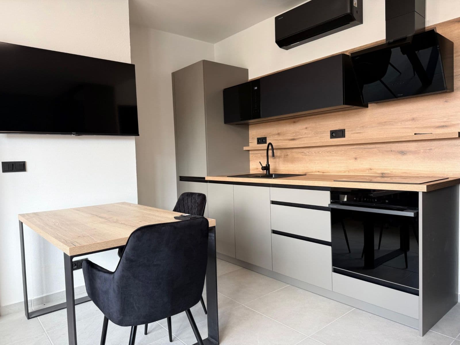 Prenájom bytu 1-izbový 30 m², Šmejkalova, Brno, Jihomoravský kraj Prenájom bytu 1-izbový 30 m², Šmejkalova, Brno, Jihomoravský kraj