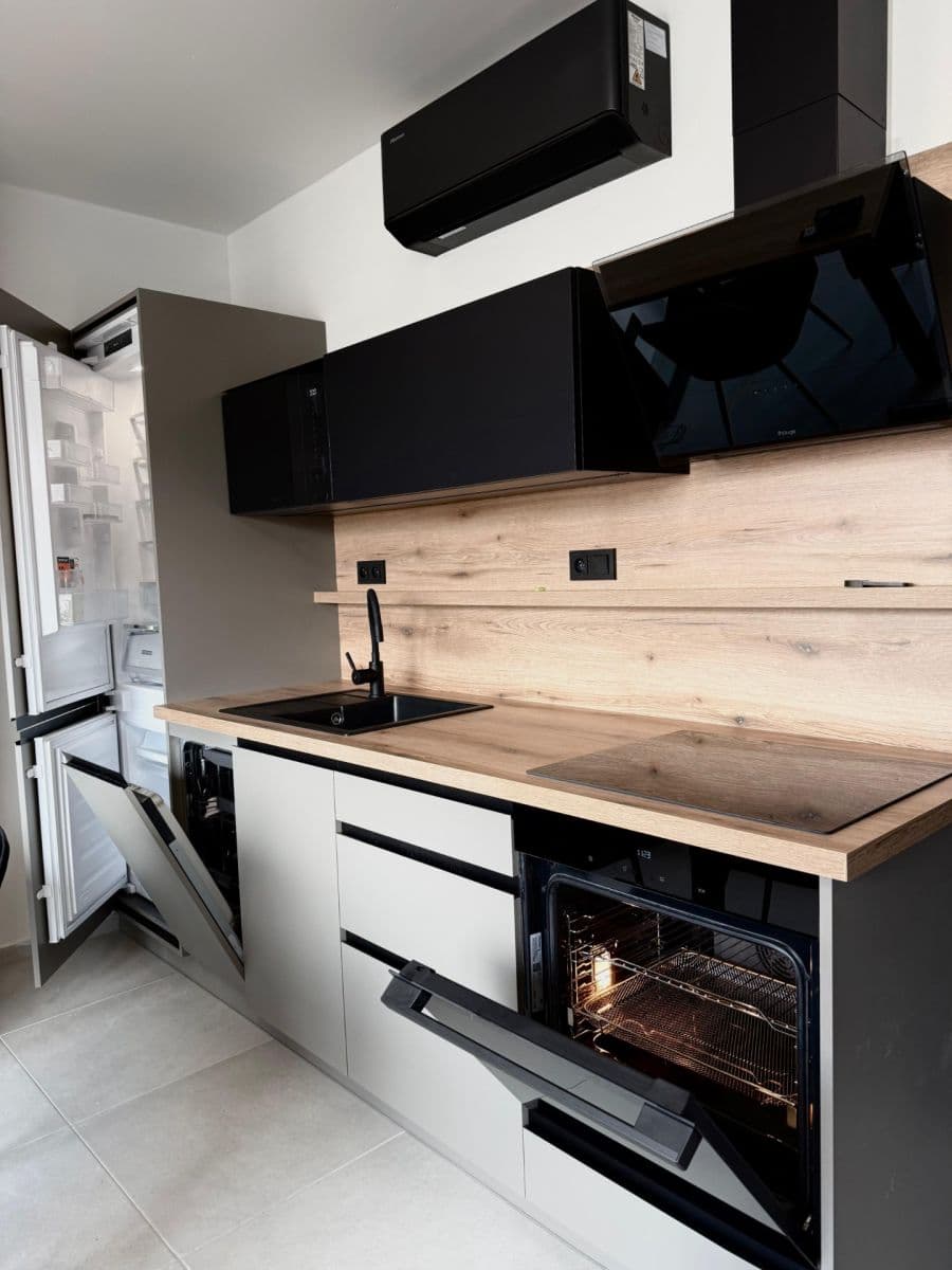 Prenájom bytu 1-izbový 30 m², Šmejkalova, Brno, Jihomoravský kraj Prenájom bytu 1-izbový 30 m², Šmejkalova, Brno, Jihomoravský kraj