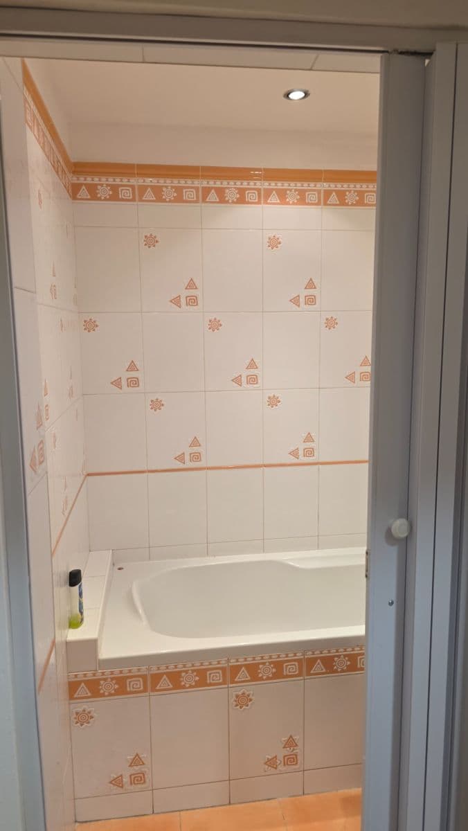 Prenájom bytu 1-izbový 24 m², Křížová, Praha, Praha Prenájom bytu 1-izbový 24 m², Křížová, Praha, Praha