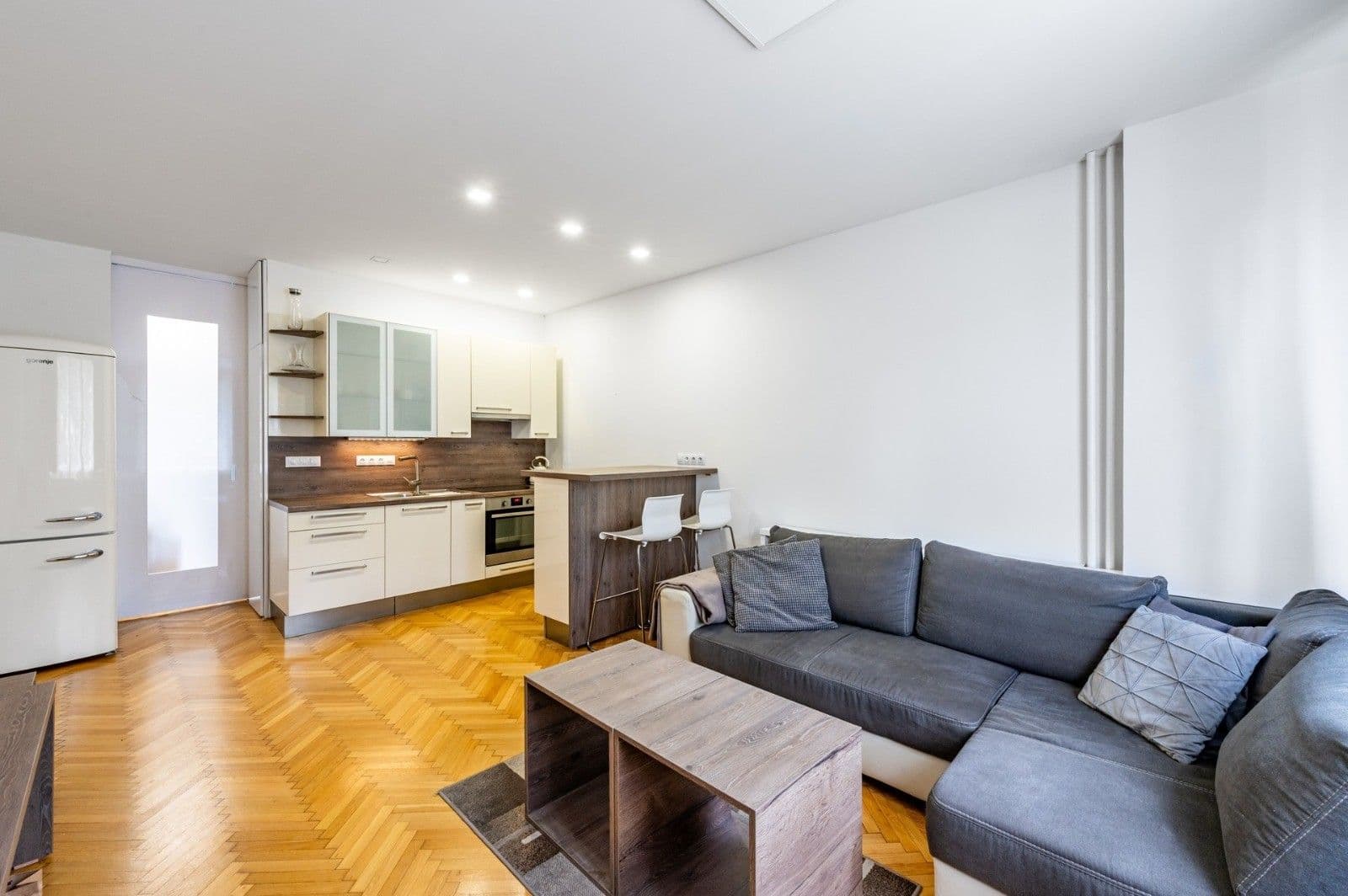 Prenájom bytu 2-izbový 58 m², Sokolovská, Praha, Praha Prenájom bytu 2-izbový 58 m², Sokolovská, Praha, Praha