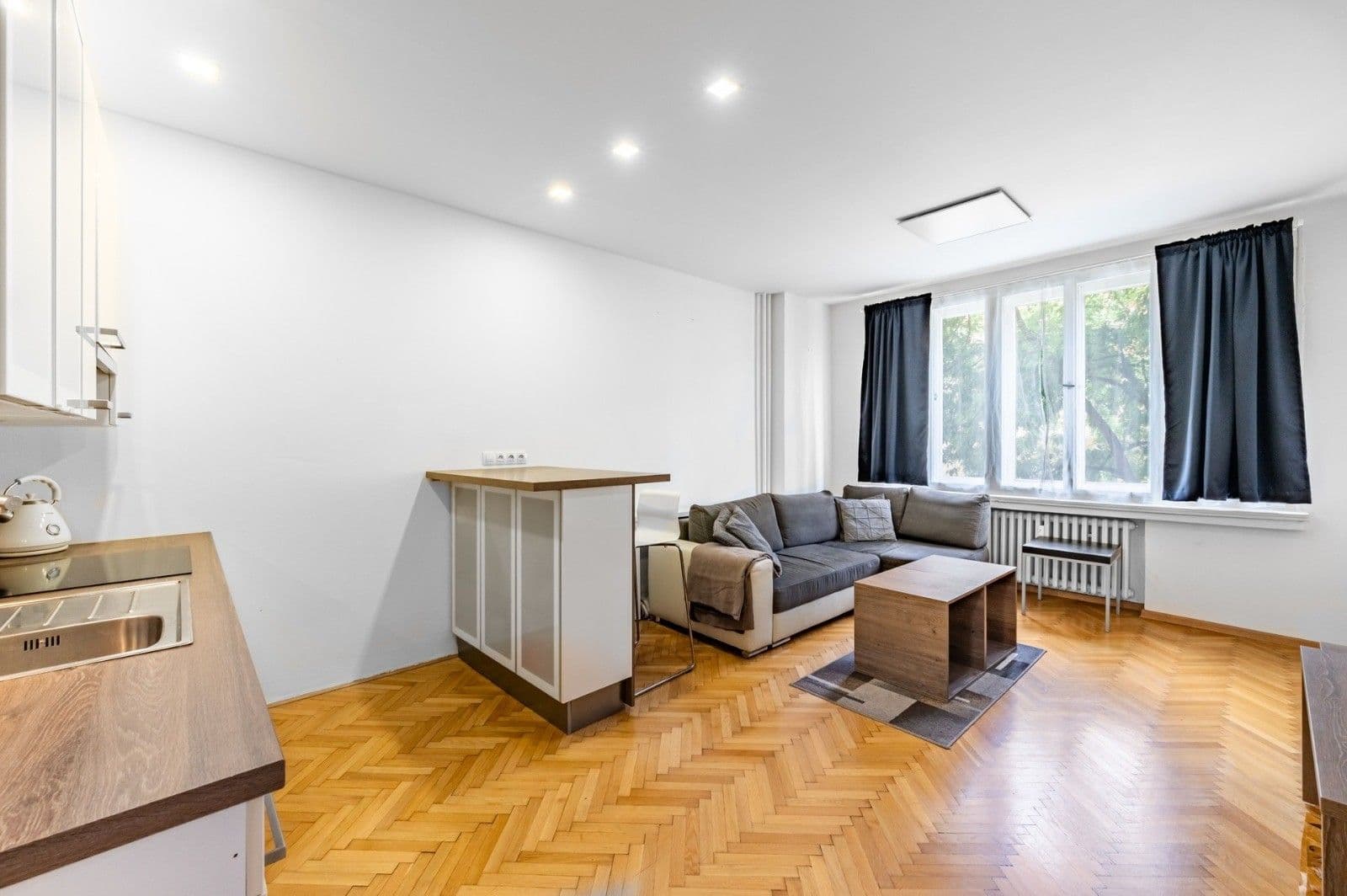 Prenájom bytu 2-izbový 58 m², Sokolovská, Praha, Praha Prenájom bytu 2-izbový 58 m², Sokolovská, Praha, Praha