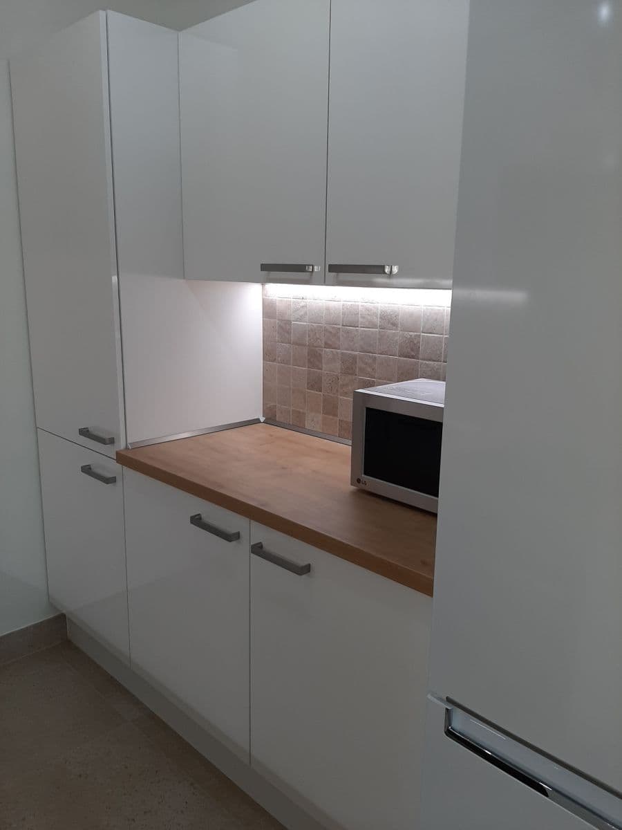 Prenájom bytu 2-izbový 42 m², Stankovského, Čelákovice, Středočeský kraj Prenájom bytu 2-izbový 42 m², Stankovského, Čelákovice, Středočeský kraj