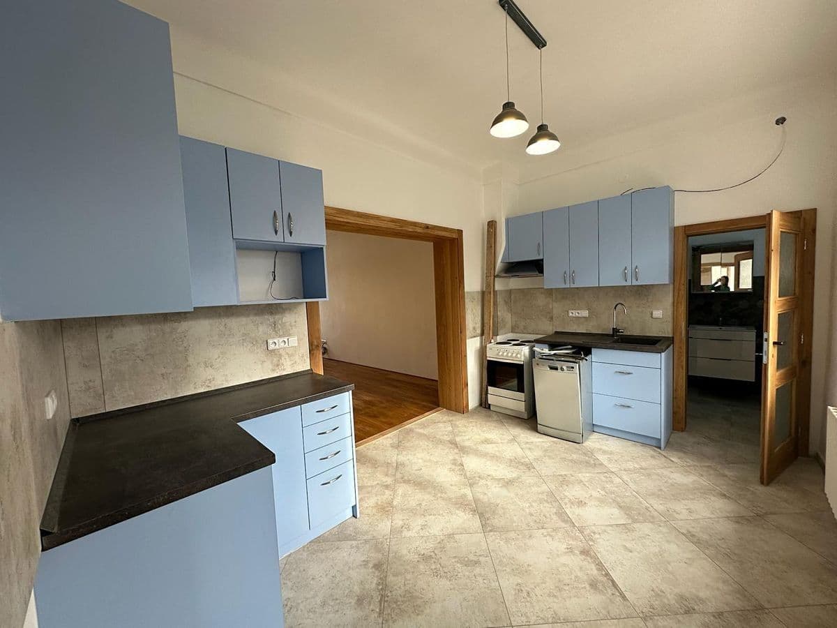 Prenájom bytu 2-izbový 65 m², Jana Schwarze, Ivančice, Jihomoravský kraj Prenájom bytu 2-izbový 65 m², Jana Schwarze, Ivančice, Jihomoravský kraj
