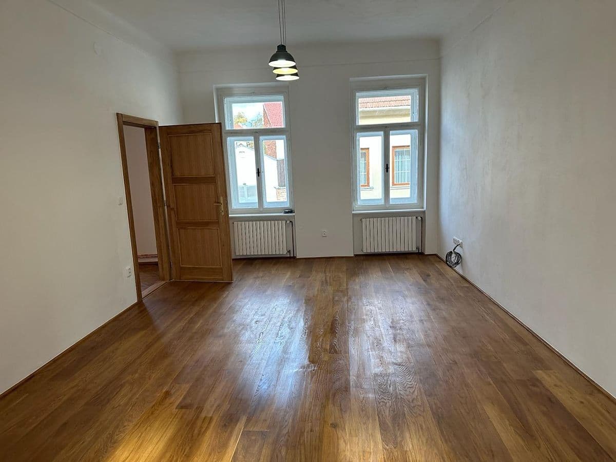 Prenájom bytu 2-izbový 65 m², Jana Schwarze, Ivančice, Jihomoravský kraj Prenájom bytu 2-izbový 65 m², Jana Schwarze, Ivančice, Jihomoravský kraj