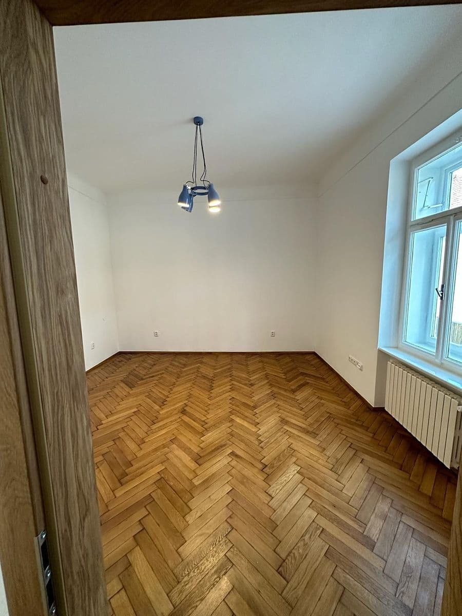 Prenájom bytu 2-izbový 65 m², Jana Schwarze, Ivančice, Jihomoravský kraj Prenájom bytu 2-izbový 65 m², Jana Schwarze, Ivančice, Jihomoravský kraj