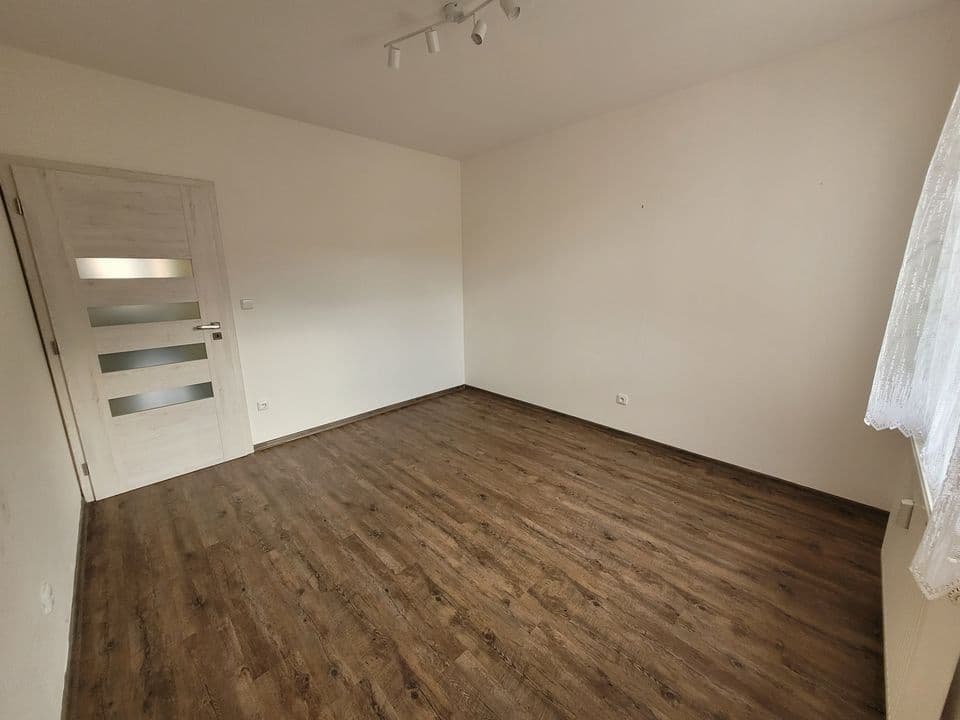 Prenájom bytu 3-izbový 86 m², Pod Koželuhy, Jičín, Královéhradecký kraj Prenájom bytu 3-izbový 86 m², Pod Koželuhy, Jičín, Královéhradecký kraj
