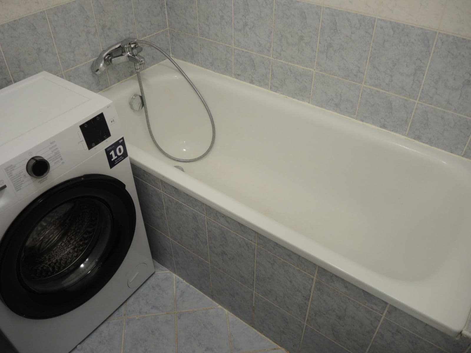 Prenájom bytu 1-izbový 42 m², Elektrárenská, Praha, Praha Prenájom bytu 1-izbový 42 m², Elektrárenská, Praha, Praha