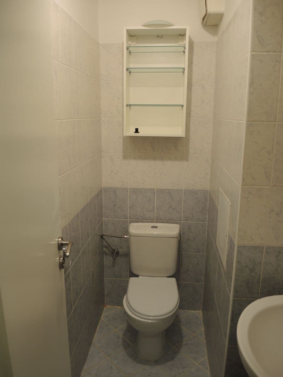 Prenájom bytu 1-izbový 42 m², Elektrárenská, Praha, Praha Prenájom bytu 1-izbový 42 m², Elektrárenská, Praha, Praha