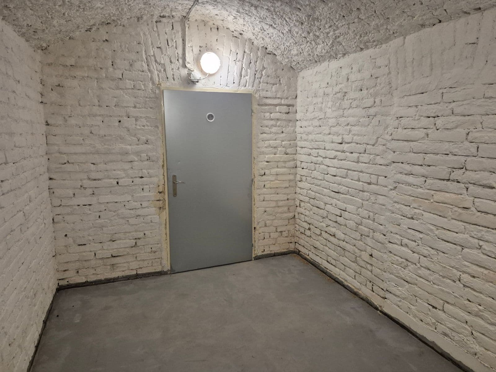 Prenájom nebytového priestoru 10 m², Jana Zajíce, Praha, Praha Prenájom nebytového priestoru 10 m², Jana Zajíce, Praha, Praha