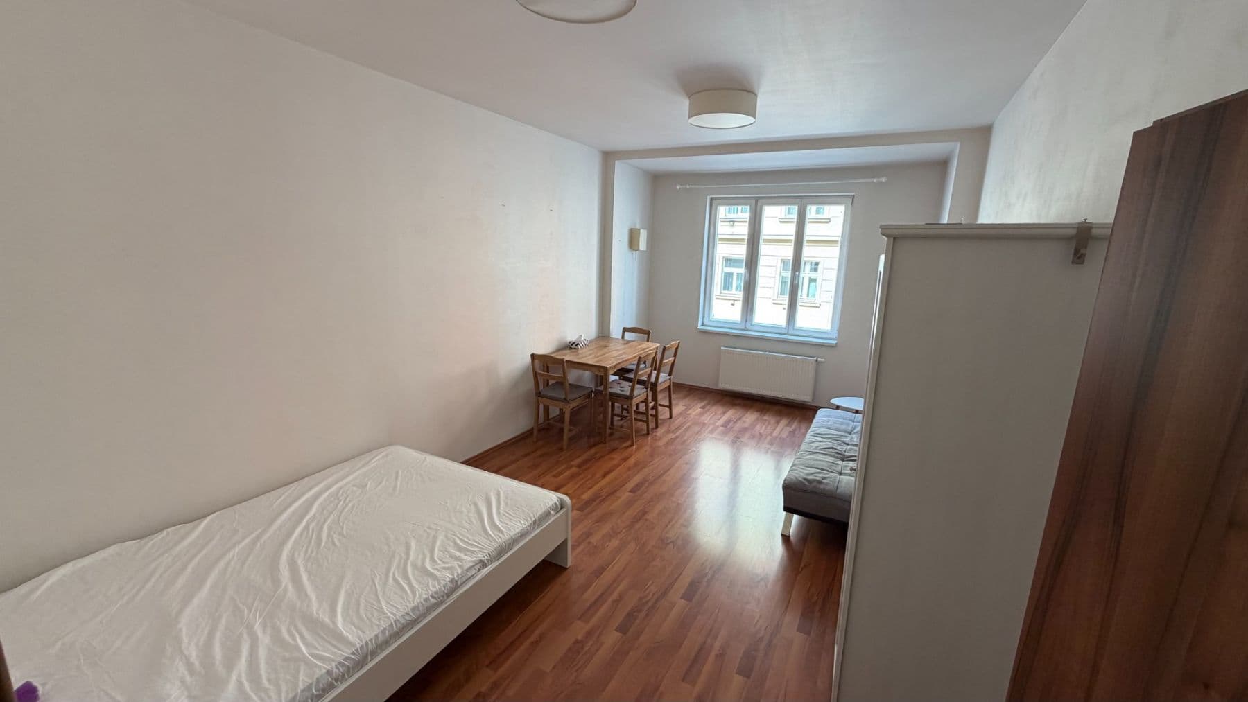 Prenájom bytu 2-izbový 54 m², Holandská, Praha, Praha Prenájom bytu 2-izbový 54 m², Holandská, Praha, Praha