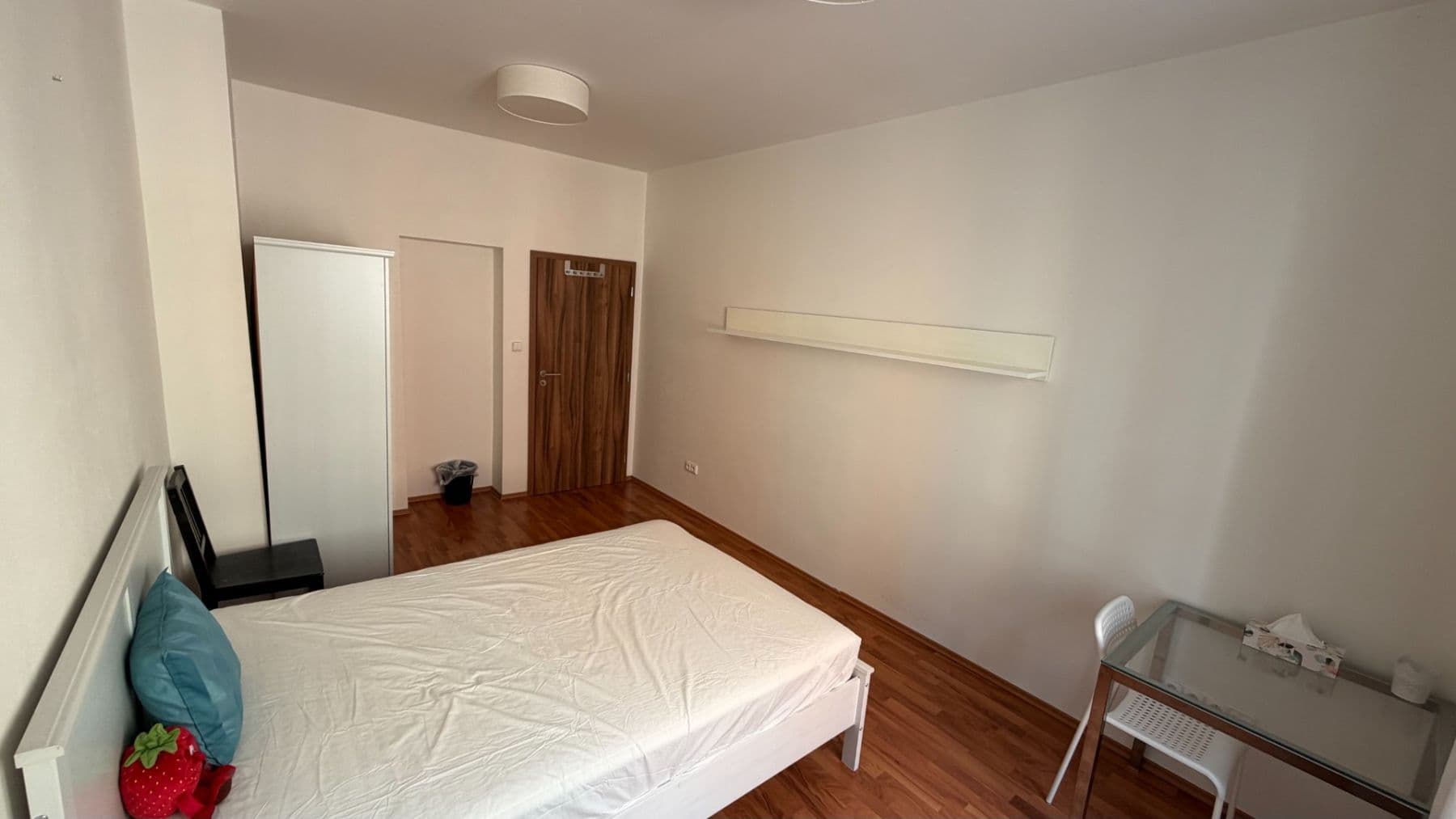 Prenájom bytu 2-izbový 54 m², Holandská, Praha, Praha Prenájom bytu 2-izbový 54 m², Holandská, Praha, Praha