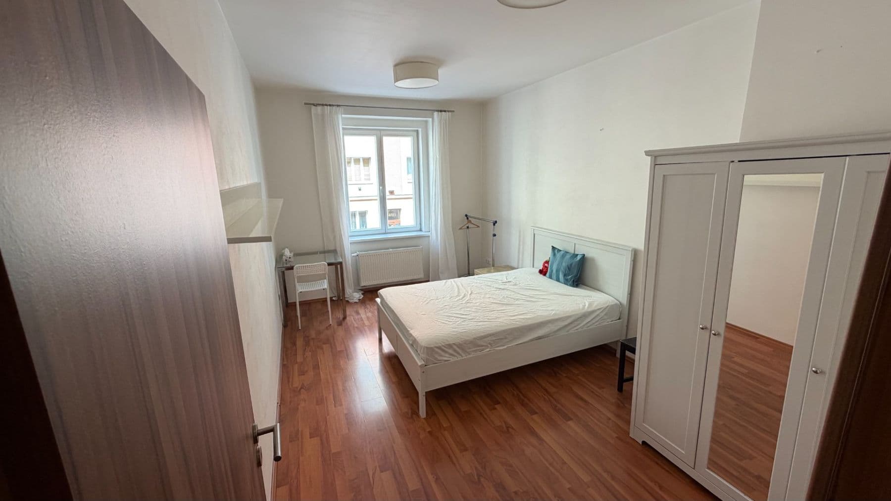 Prenájom bytu 2-izbový 54 m², Holandská, Praha, Praha Prenájom bytu 2-izbový 54 m², Holandská, Praha, Praha