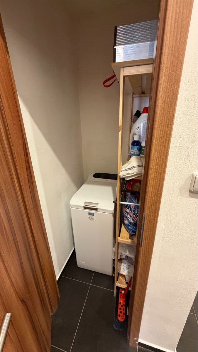 Prenájom bytu 2-izbový 54 m², Holandská, Praha, Praha Prenájom bytu 2-izbový 54 m², Holandská, Praha, Praha