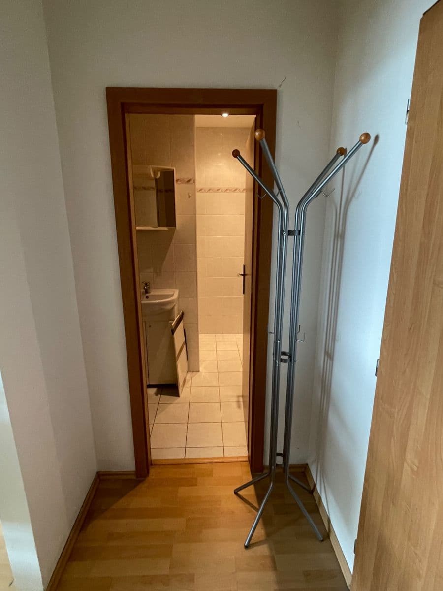 Prenájom bytu 1-izbový 40 m², Hvězdova, Praha, Praha Prenájom bytu 1-izbový 40 m², Hvězdova, Praha, Praha