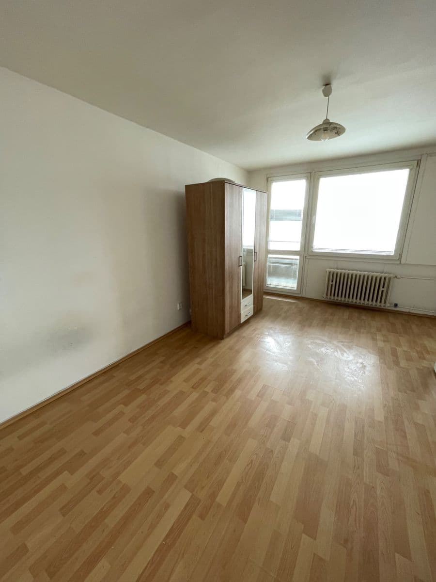 Prenájom bytu 1-izbový 40 m², Hvězdova, Praha, Praha Prenájom bytu 1-izbový 40 m², Hvězdova, Praha, Praha