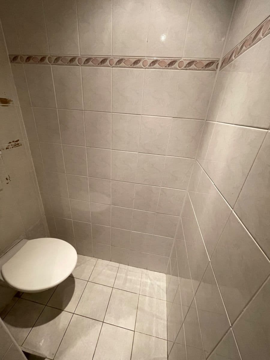 Prenájom bytu 1-izbový 40 m², Hvězdova, Praha, Praha Prenájom bytu 1-izbový 40 m², Hvězdova, Praha, Praha