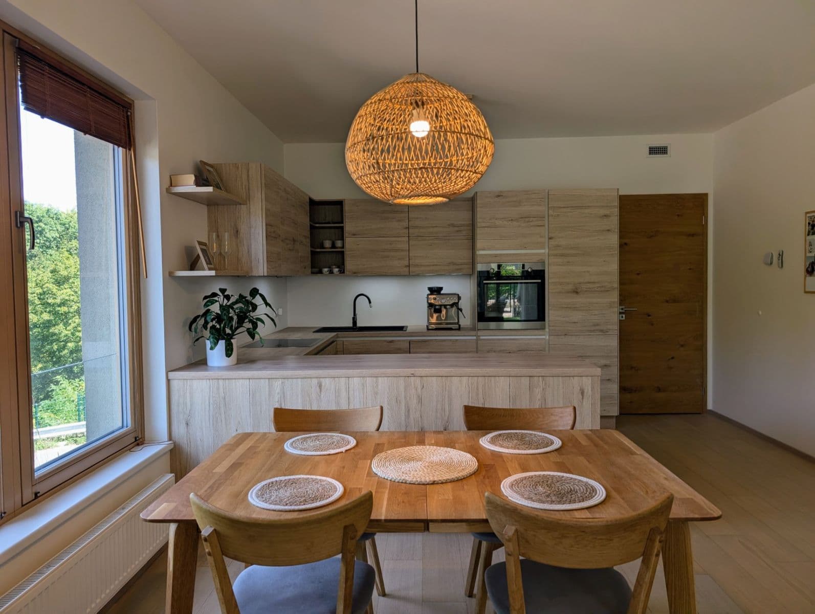 Predaj bytu 3-izbový 77 m², Mölzerova, Praha, Praha Predaj bytu 3-izbový 77 m², Mölzerova, Praha, Praha