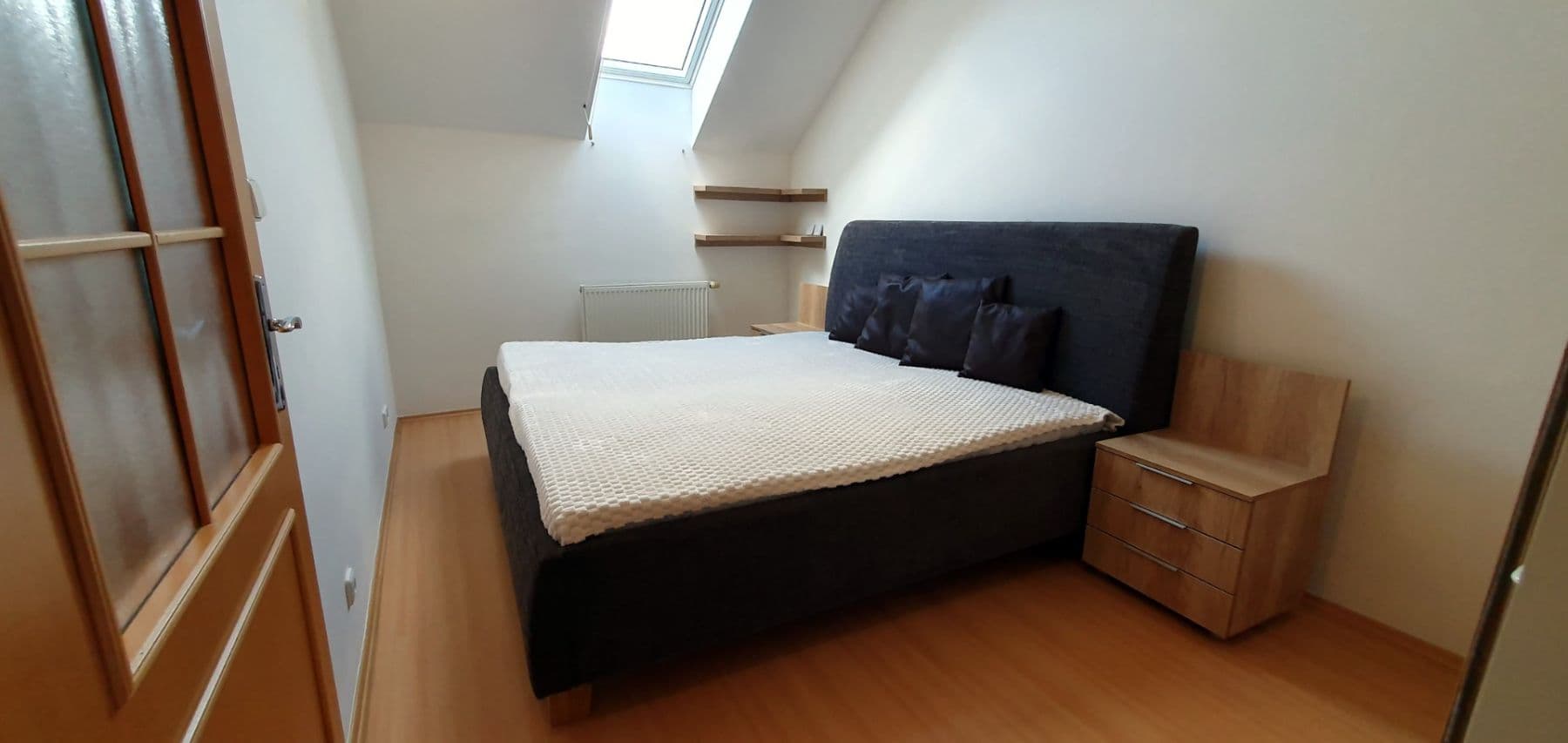 Prenájom bytu 3-izbový 119 m², Mladotova, Praha, Praha Prenájom bytu 3-izbový 119 m², Mladotova, Praha, Praha