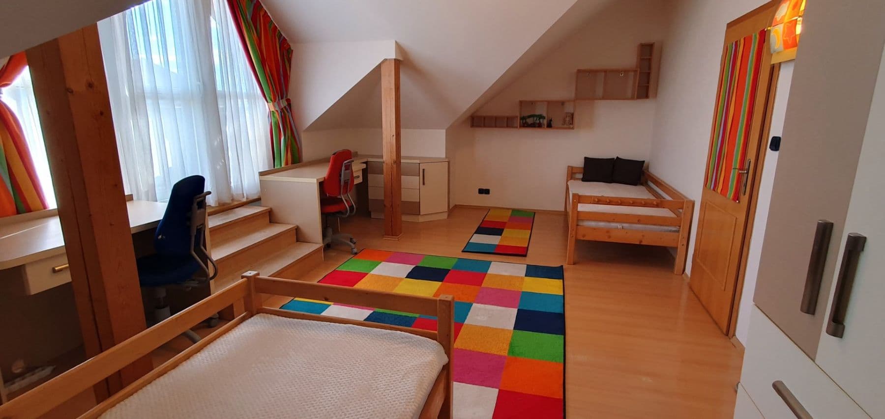 Prenájom bytu 3-izbový 119 m², Mladotova, Praha, Praha Prenájom bytu 3-izbový 119 m², Mladotova, Praha, Praha