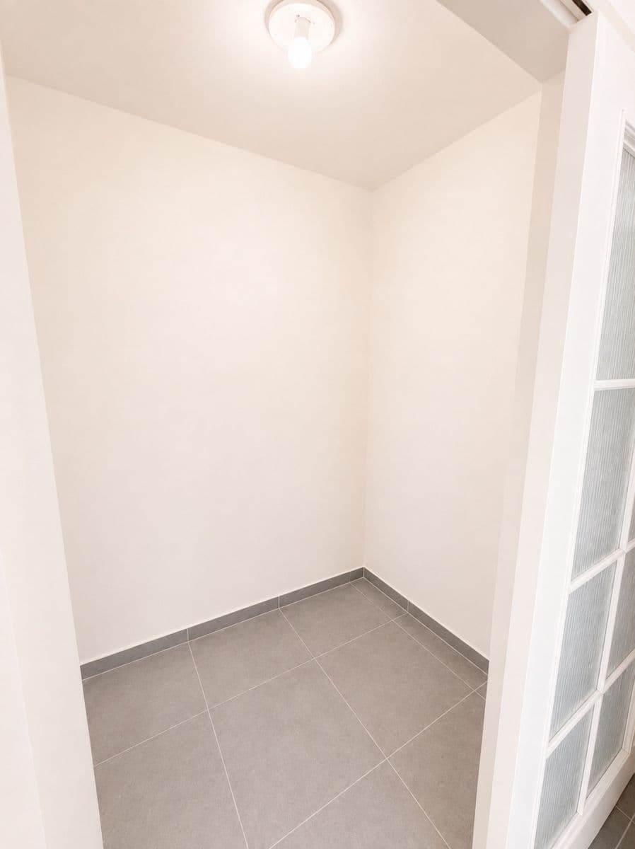 Prenájom bytu 2-izbový 61 m², 5. května, Měšice, Středočeský kraj Prenájom bytu 2-izbový 61 m², 5. května, Měšice, Středočeský kraj