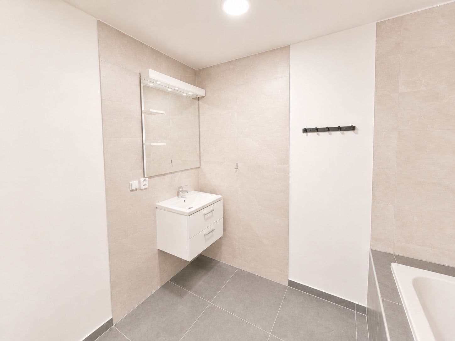 Prenájom bytu 2-izbový 61 m², 5. května, Měšice, Středočeský kraj Prenájom bytu 2-izbový 61 m², 5. května, Měšice, Středočeský kraj