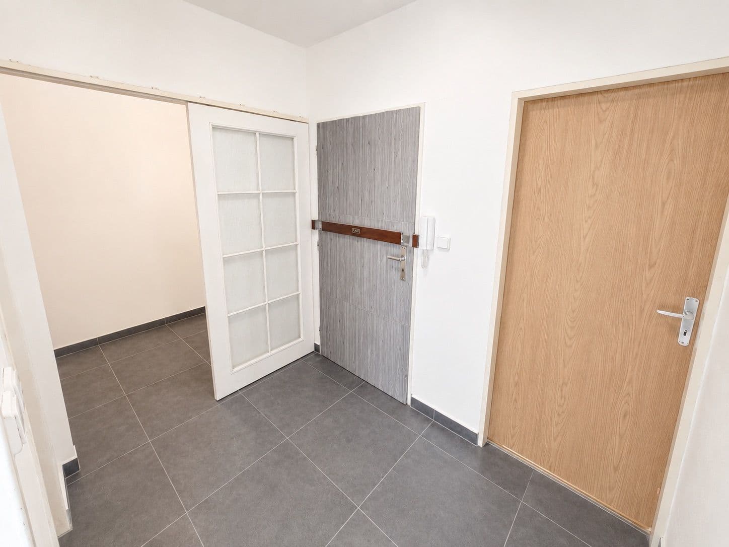 Prenájom bytu 2-izbový 61 m², 5. května, Měšice, Středočeský kraj Prenájom bytu 2-izbový 61 m², 5. května, Měšice, Středočeský kraj