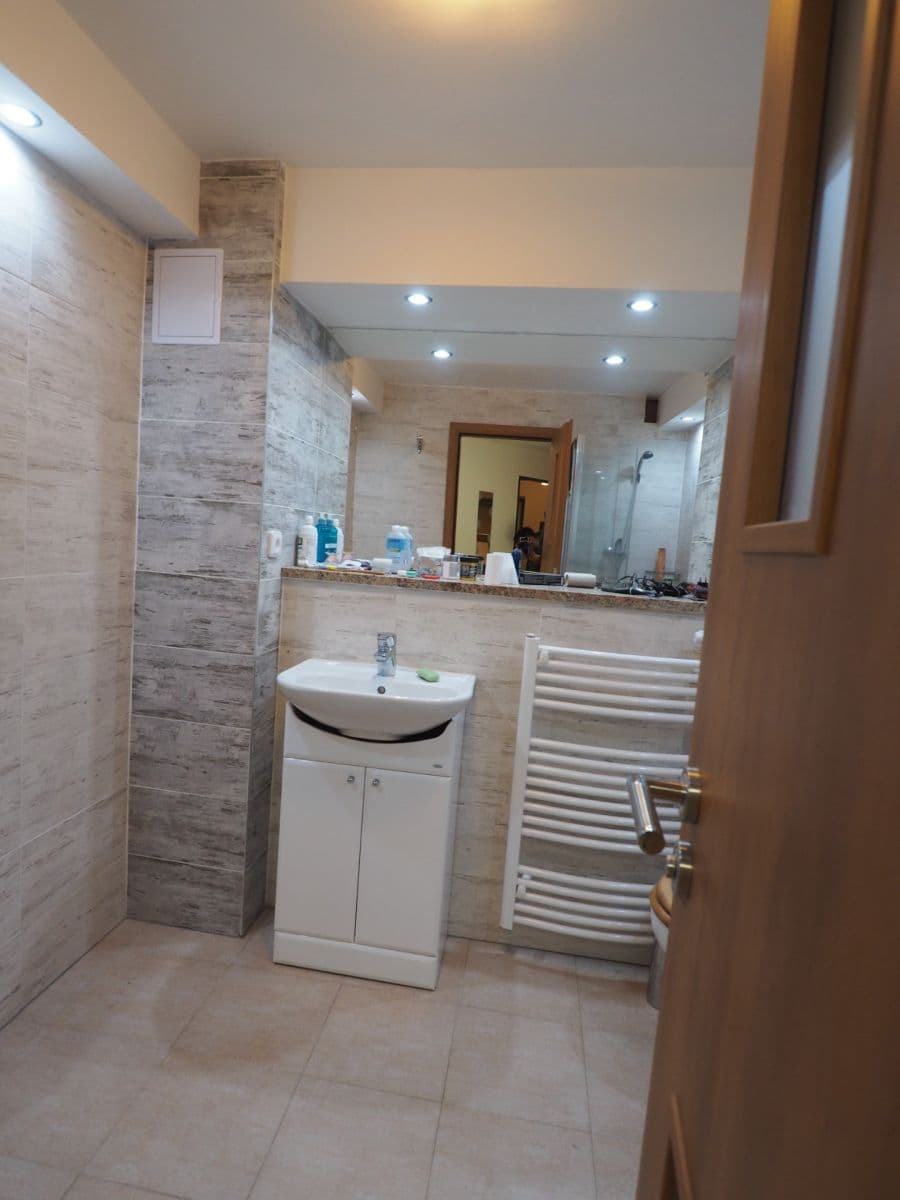 Prenájom bytu 1-izbový 33 m², Nad Santoškou, Praha, Praha Prenájom bytu 1-izbový 33 m², Nad Santoškou, Praha, Praha