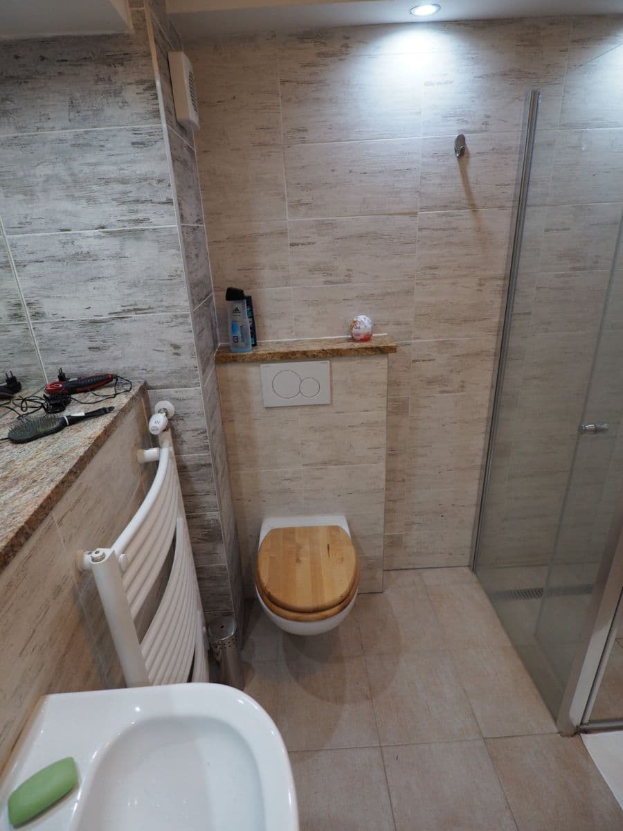 Prenájom bytu 1-izbový 33 m², Nad Santoškou, Praha, Praha Prenájom bytu 1-izbový 33 m², Nad Santoškou, Praha, Praha