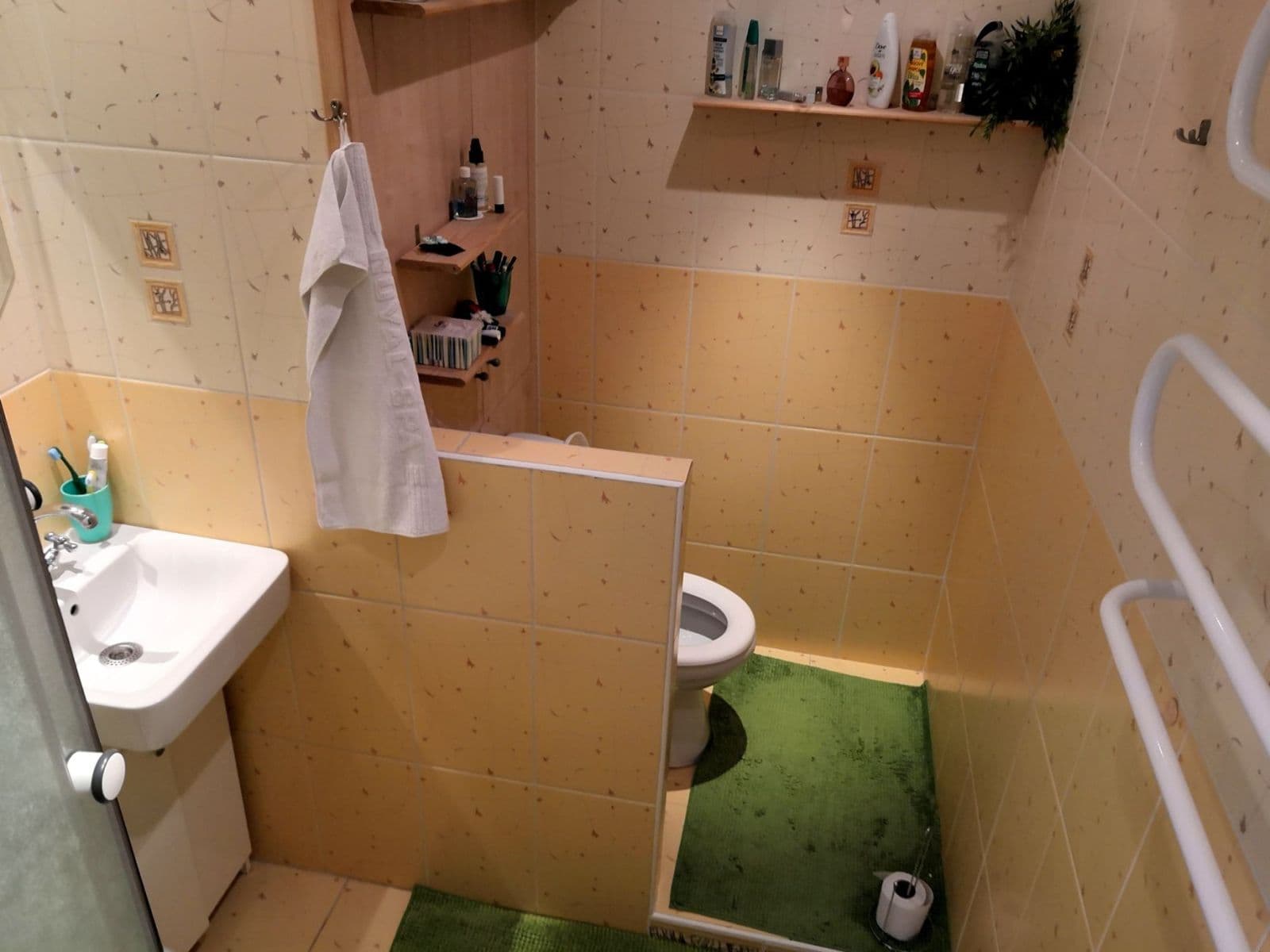 Prenájom bytu 2-izbový 44 m², U Dílen, Ostrava, Moravskoslezský kraj Prenájom bytu 2-izbový 44 m², U Dílen, Ostrava, Moravskoslezský kraj