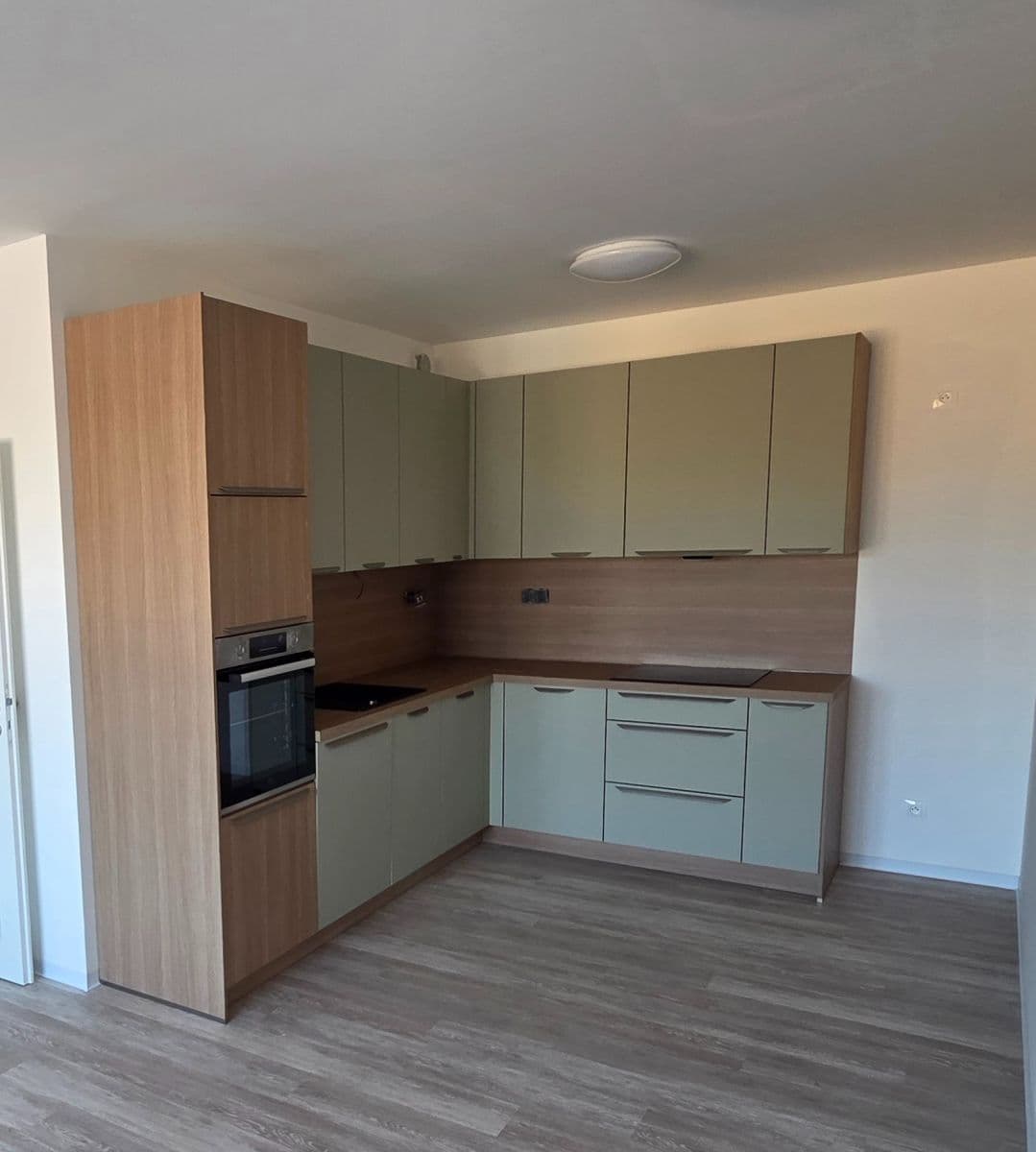 Prenájom bytu 2-izbový 60 m², Pražská, Velké Přílepy, Středočeský kraj Prenájom bytu 2-izbový 60 m², Pražská, Velké Přílepy, Středočeský kraj