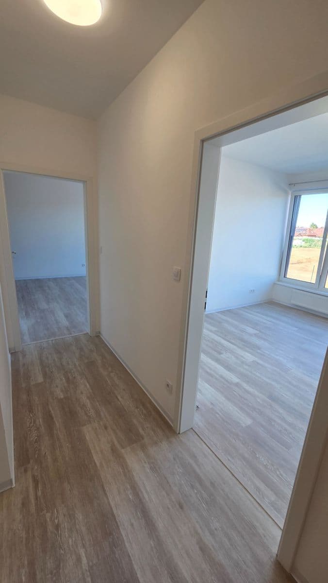 Prenájom bytu 2-izbový 60 m², Pražská, Velké Přílepy, Středočeský kraj Prenájom bytu 2-izbový 60 m², Pražská, Velké Přílepy, Středočeský kraj