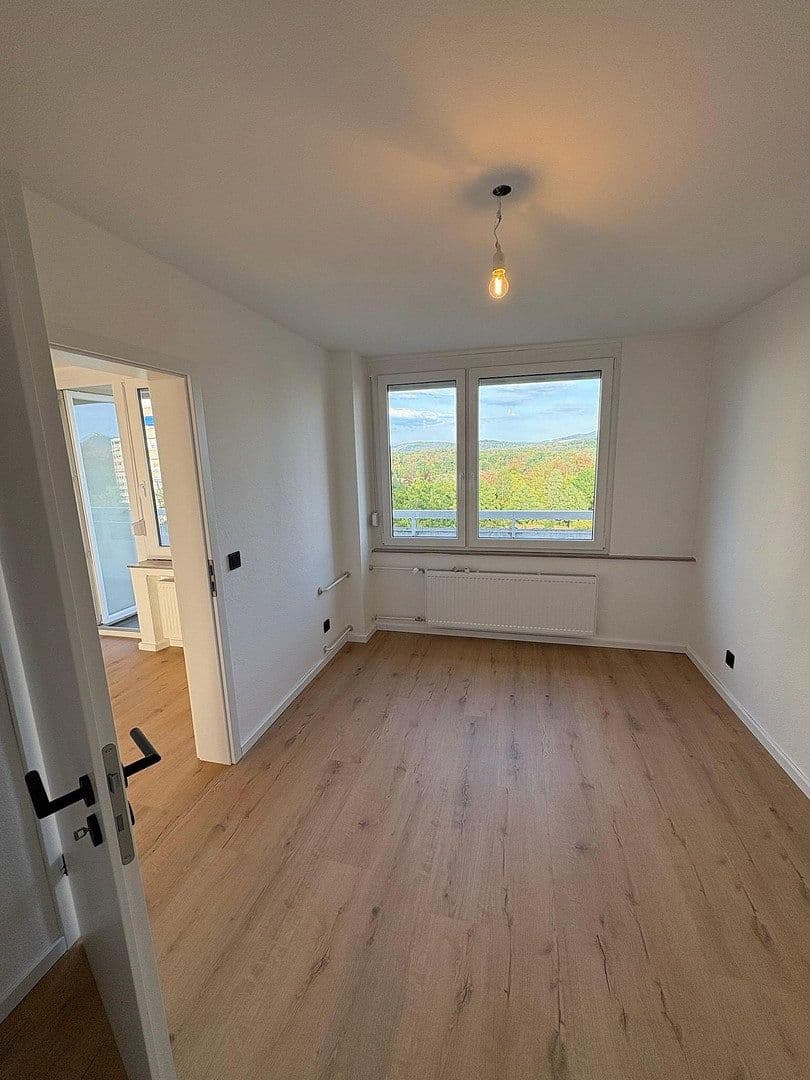 Prenájom bytu 3-izbový 92 m², Nürtingen, Bádensko-Wurttembersko Prenájom bytu 3-izbový 92 m², Nürtingen, Bádensko-Wurttembersko