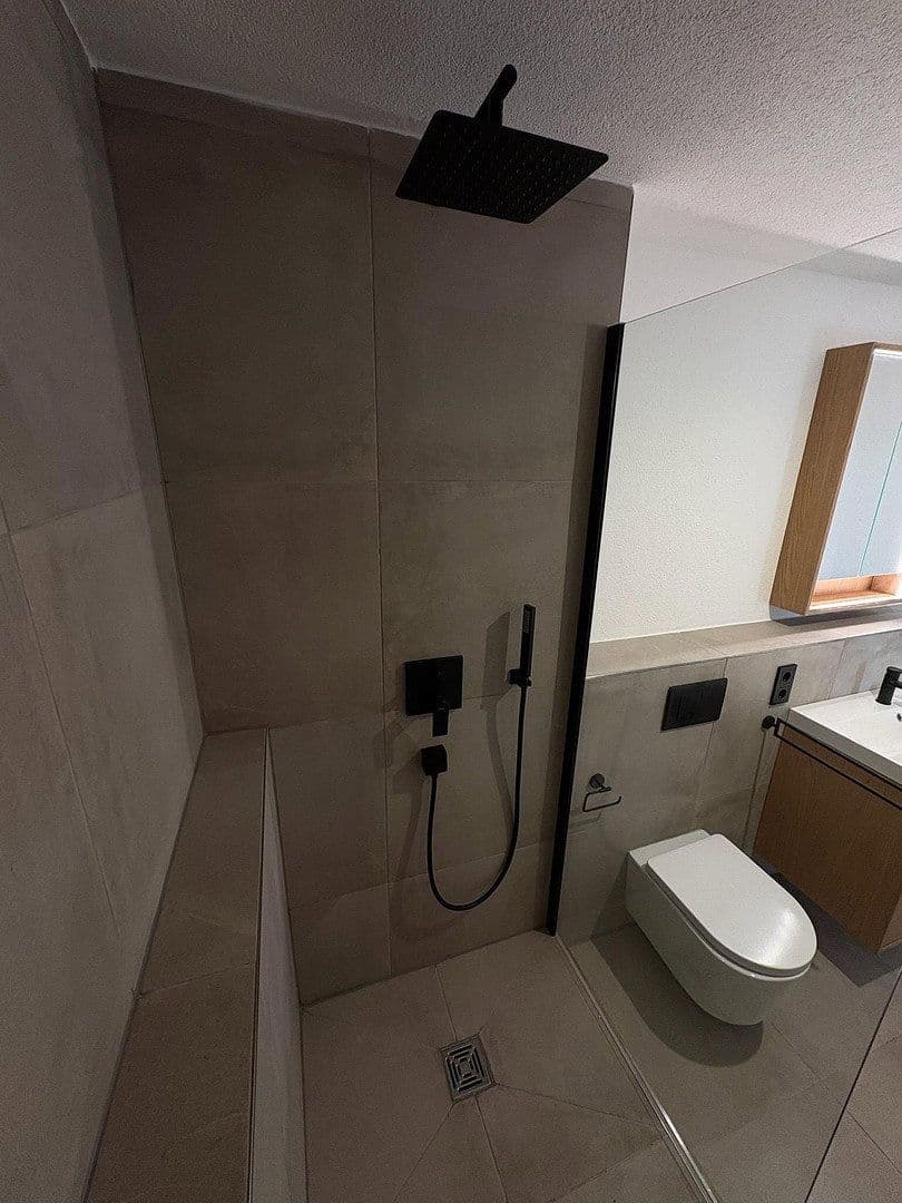 Prenájom bytu 3-izbový 92 m², Nürtingen, Bádensko-Wurttembersko Prenájom bytu 3-izbový 92 m², Nürtingen, Bádensko-Wurttembersko