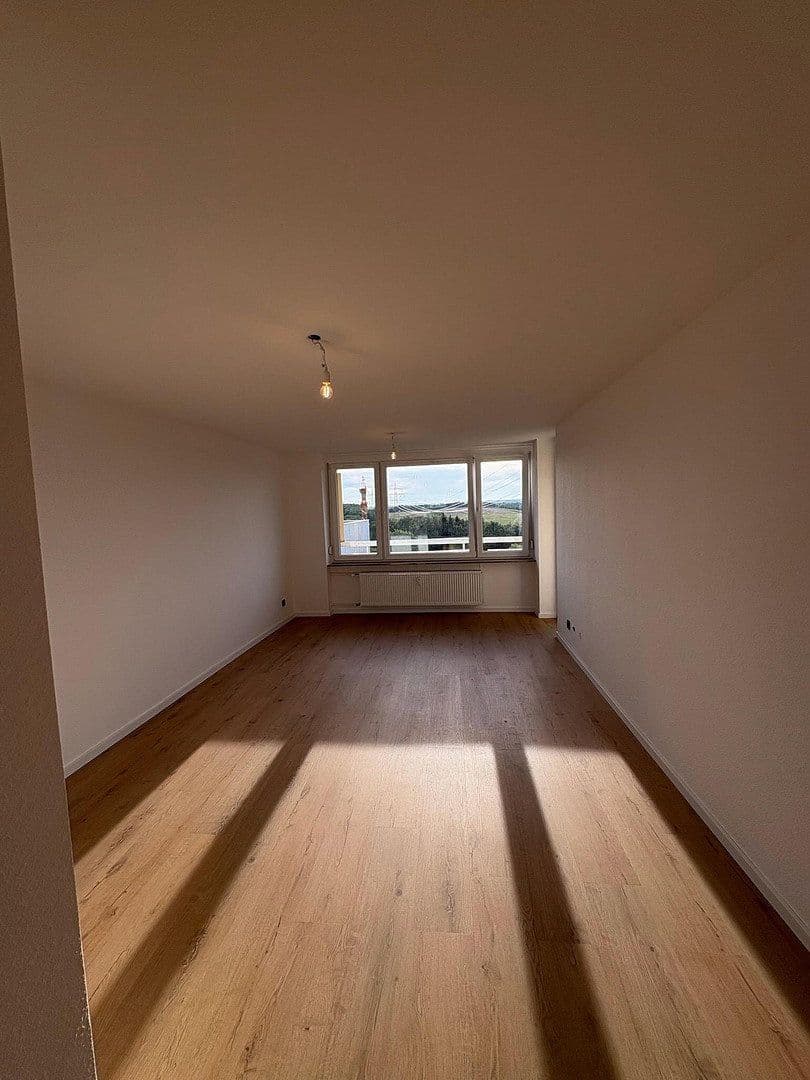 Prenájom bytu 3-izbový 92 m², Nürtingen, Bádensko-Wurttembersko Prenájom bytu 3-izbový 92 m², Nürtingen, Bádensko-Wurttembersko