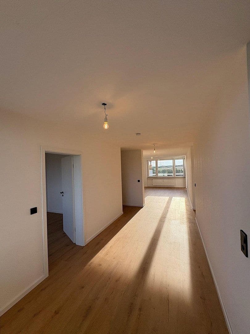 Prenájom bytu 3-izbový 92 m², Nürtingen, Bádensko-Wurttembersko Prenájom bytu 3-izbový 92 m², Nürtingen, Bádensko-Wurttembersko