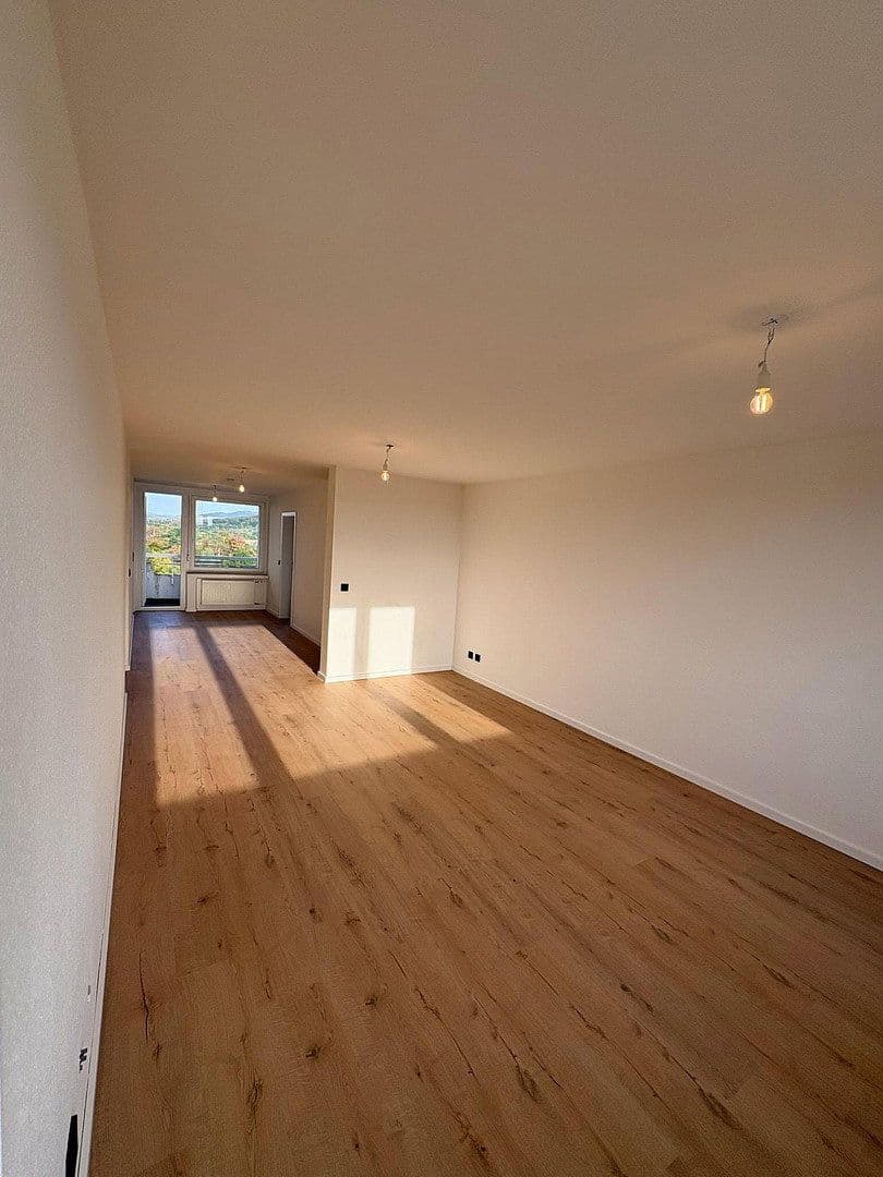 Prenájom bytu 3-izbový 92 m², Nürtingen, Bádensko-Wurttembersko Prenájom bytu 3-izbový 92 m², Nürtingen, Bádensko-Wurttembersko