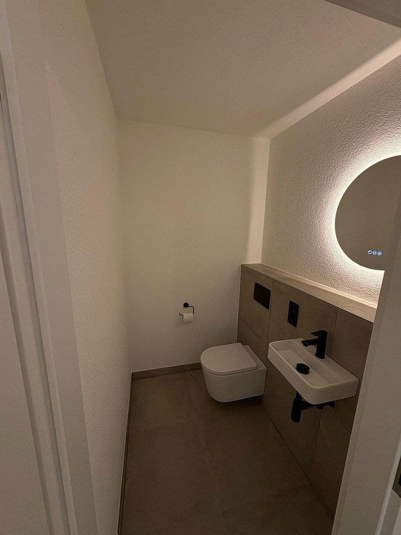 Prenájom bytu 3-izbový 92 m², Nürtingen, Bádensko-Wurttembersko Prenájom bytu 3-izbový 92 m², Nürtingen, Bádensko-Wurttembersko