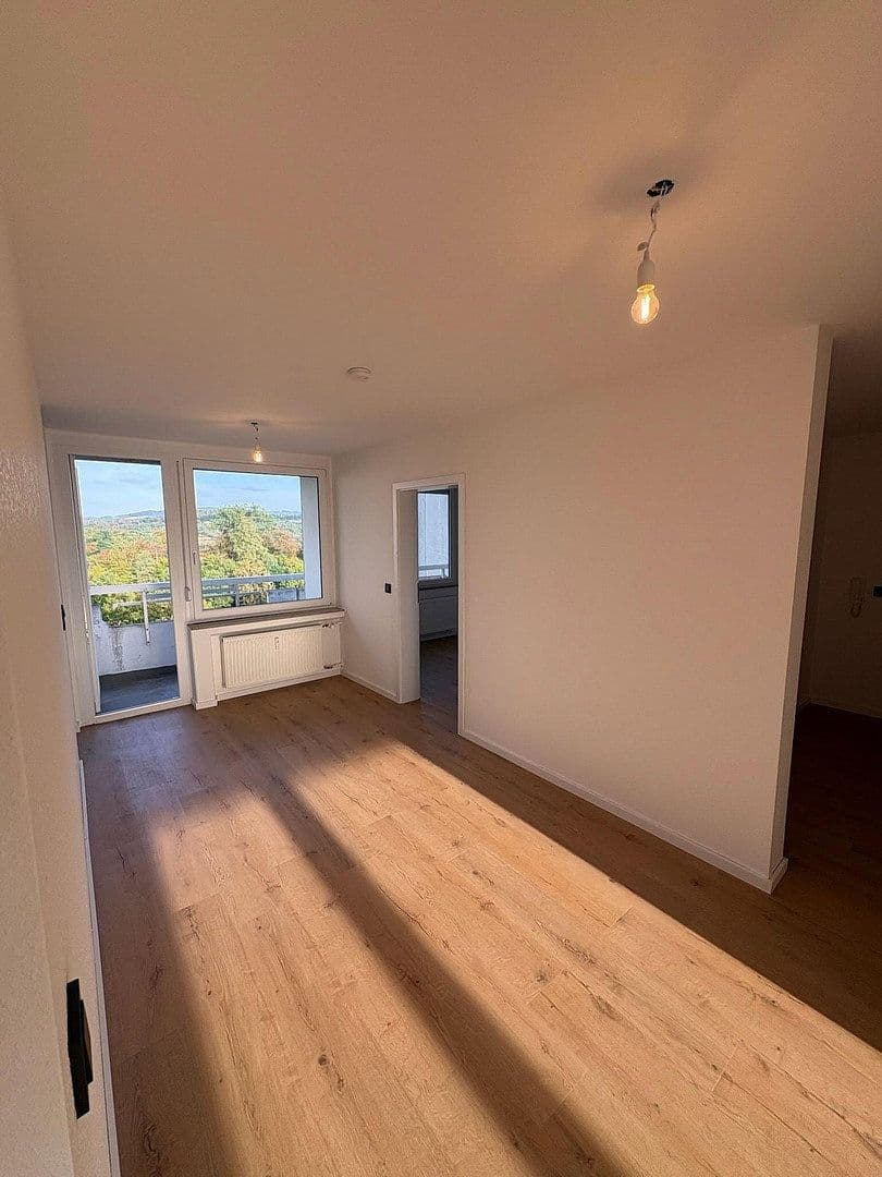 Prenájom bytu 3-izbový 92 m², Nürtingen, Bádensko-Wurttembersko Prenájom bytu 3-izbový 92 m², Nürtingen, Bádensko-Wurttembersko