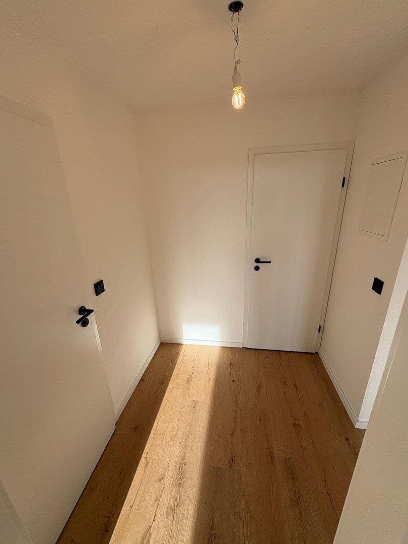 Prenájom bytu 3-izbový 92 m², Nürtingen, Bádensko-Wurttembersko Prenájom bytu 3-izbový 92 m², Nürtingen, Bádensko-Wurttembersko