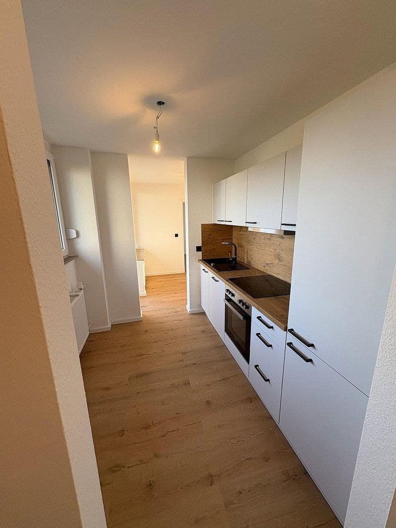 Prenájom bytu 3-izbový 92 m², Nürtingen, Bádensko-Wurttembersko Prenájom bytu 3-izbový 92 m², Nürtingen, Bádensko-Wurttembersko