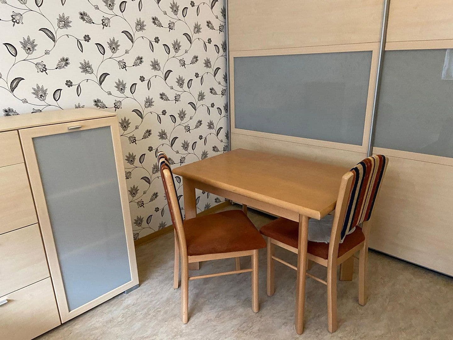 Prenájom bytu 1-izbový 40 m², Hockenheim, Bádensko-Wurttembersko Prenájom bytu 1-izbový 40 m², Hockenheim, Bádensko-Wurttembersko