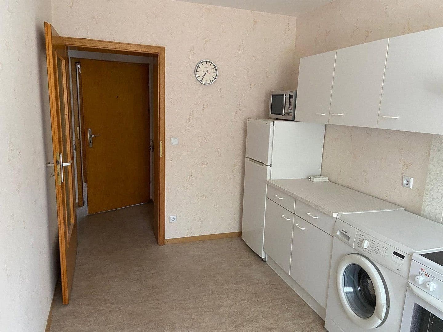 Prenájom bytu 1-izbový 40 m², Hockenheim, Bádensko-Wurttembersko Prenájom bytu 1-izbový 40 m², Hockenheim, Bádensko-Wurttembersko