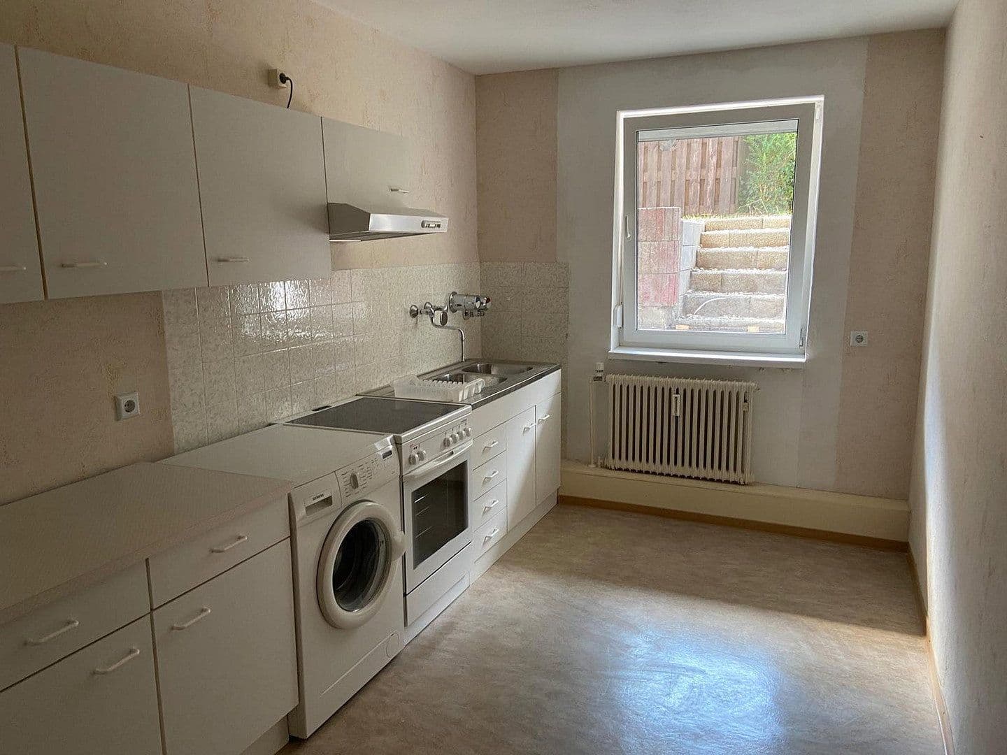 Prenájom bytu 1-izbový 40 m², Hockenheim, Bádensko-Wurttembersko Prenájom bytu 1-izbový 40 m², Hockenheim, Bádensko-Wurttembersko