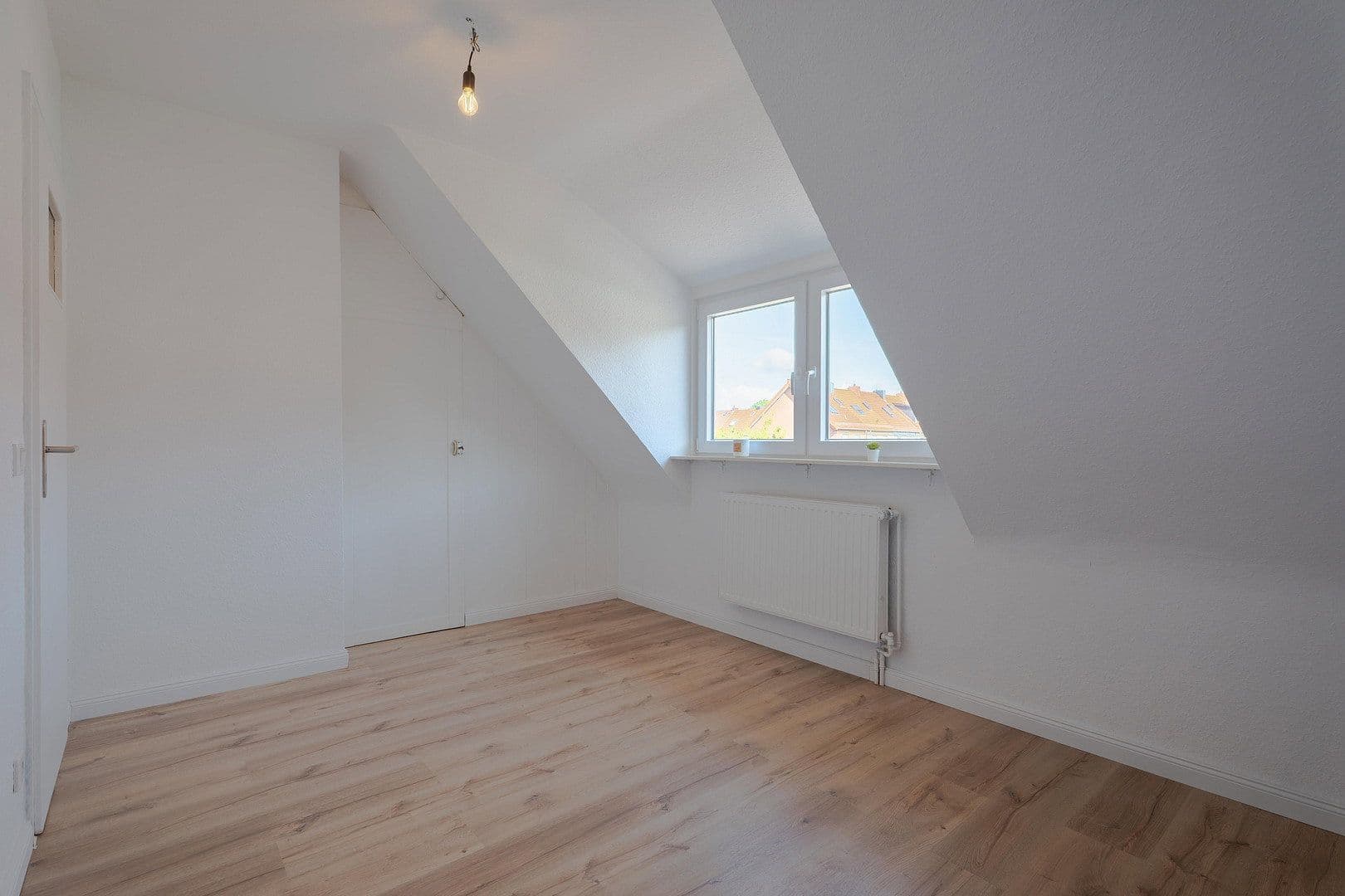 Predaj domu 93 m², pozemok 150 m², Wecholder Straße 128, Bremen, Brémy Predaj domu 93 m², pozemok 150 m², Wecholder Straße 128, Bremen, Brémy