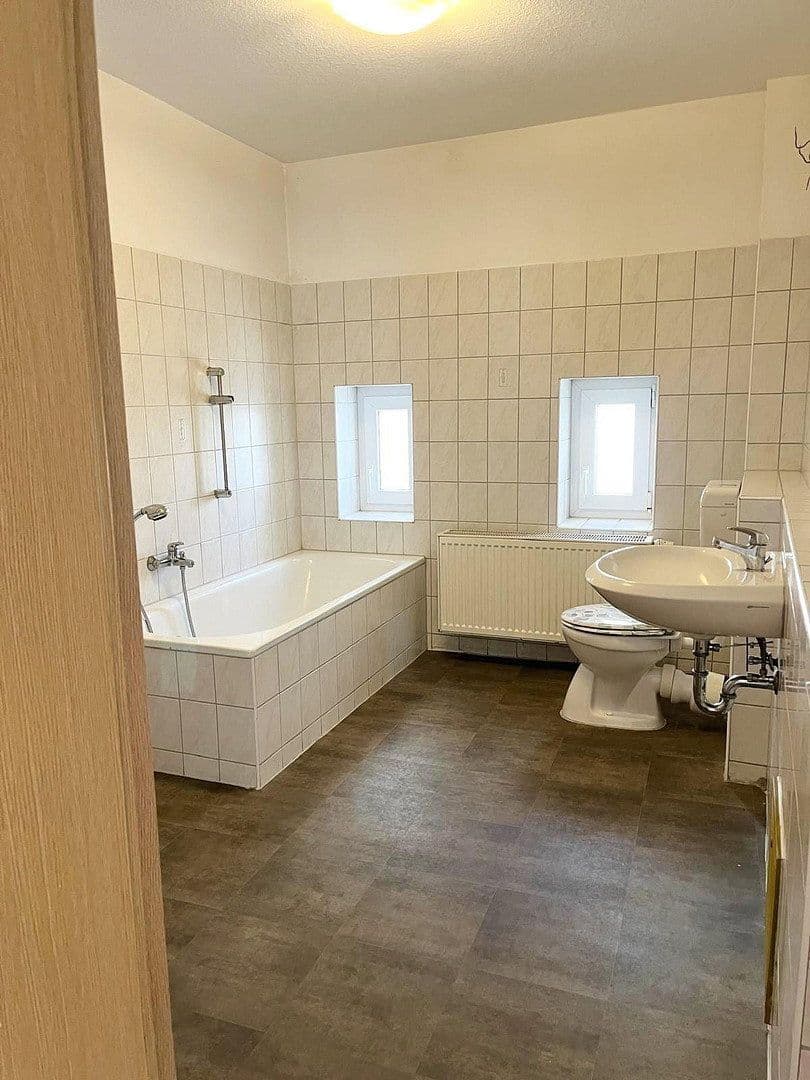 Prenájom bytu 3-izbový 77 m², Georg-Schumann-Str. 201, Leipzig, Sasko Prenájom bytu 3-izbový 77 m², Georg-Schumann-Str. 201, Leipzig, Sasko