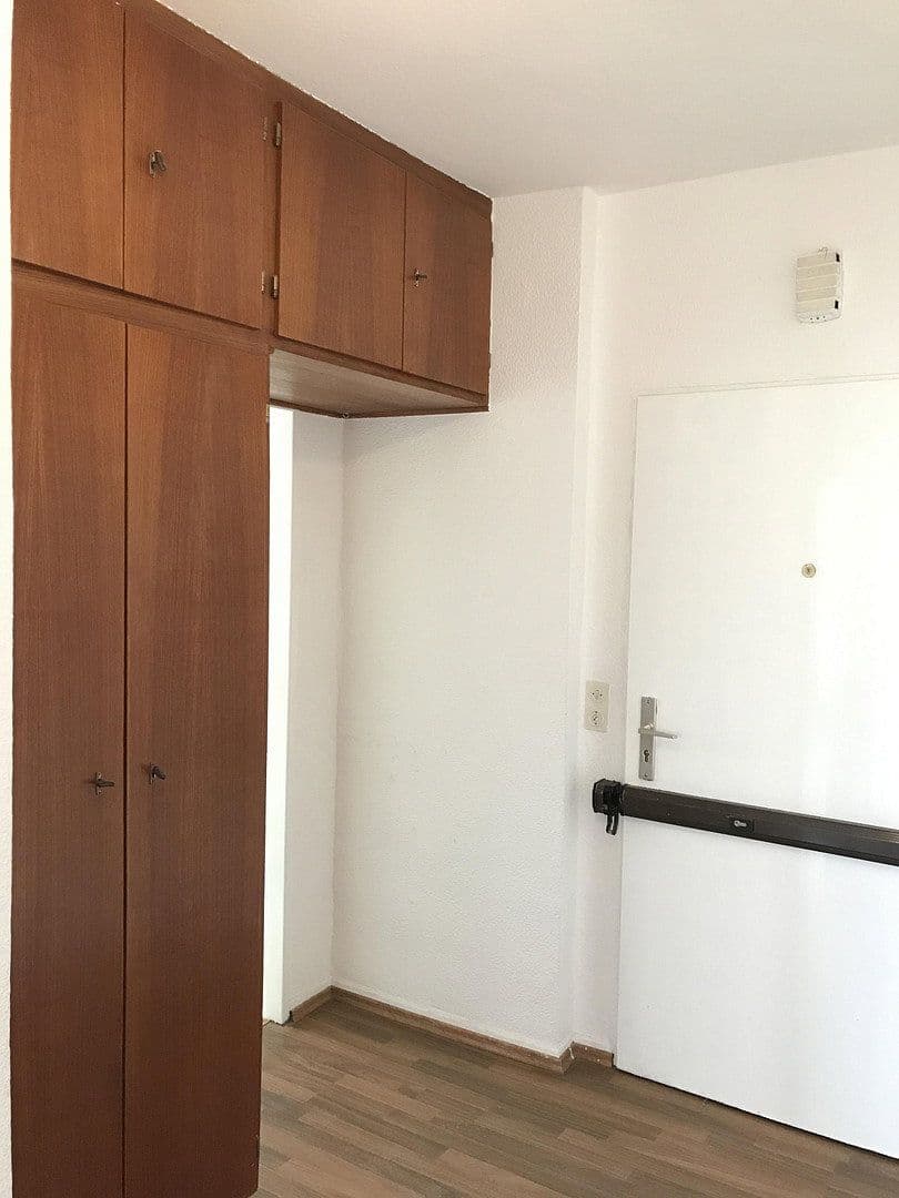 Prenájom bytu 2-izbový 62 m², Am Hohen Weg 30, Frankfurt am Main, Hesensko Prenájom bytu 2-izbový 62 m², Am Hohen Weg 30, Frankfurt am Main, Hesensko