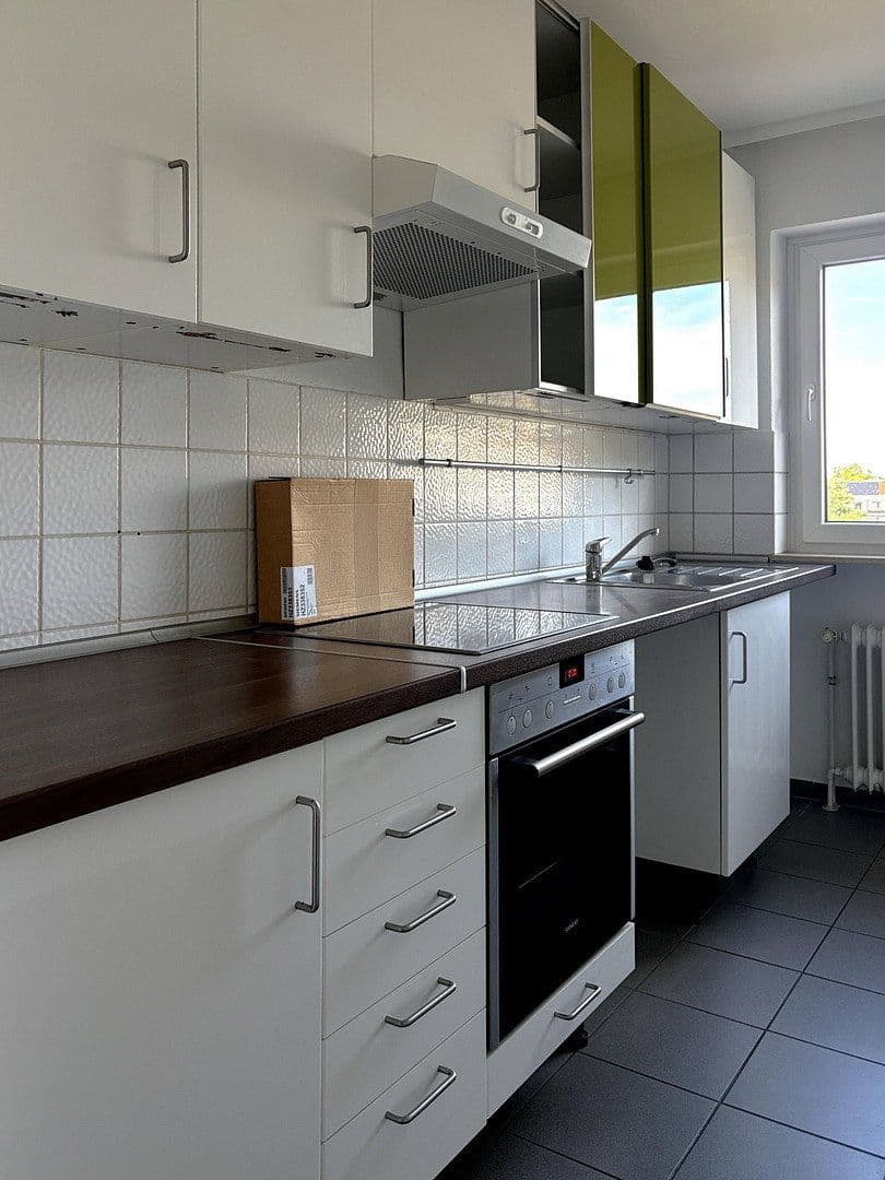 Prenájom bytu 3-izbový 77 m², Frankfurt, Hesensko Prenájom bytu 3-izbový 77 m², Frankfurt, Hesensko